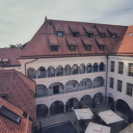Apartment Penthouse View In Town *