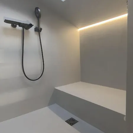 Bela & Vista Penthouse Apartman Ljubljana