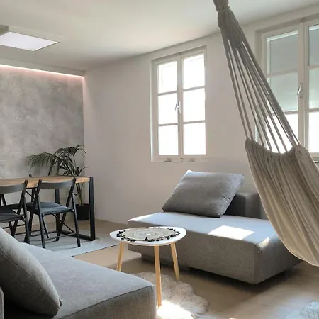 Penthouse View In Town Apartment
