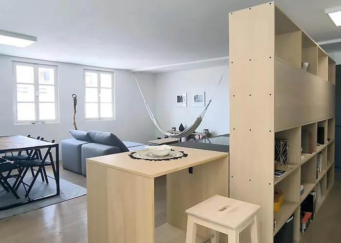 Bela & Vista Penthouse - Castle View In Old Town شقة