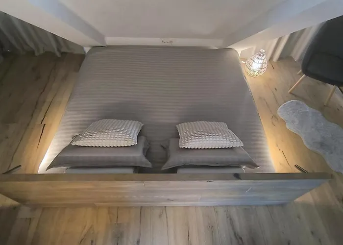 Bela & Vista Penthouse *