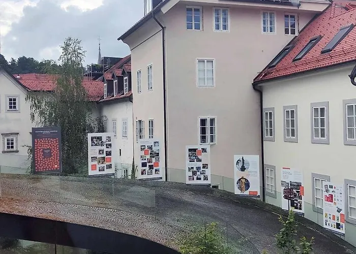 Bela & Vista Penthouse - Castle View In Old Town شقة