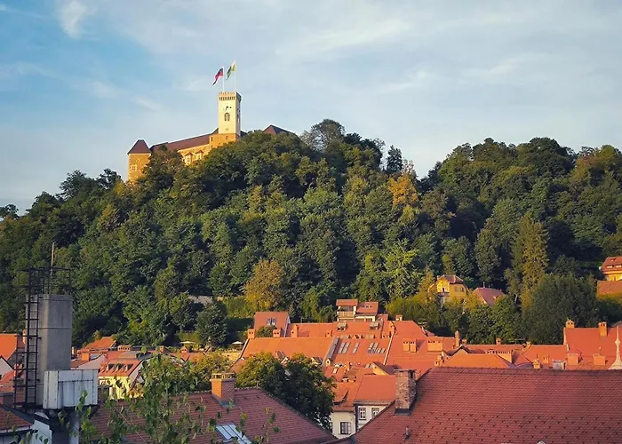 Bela & Vista Penthouse - Castle View In Old Town 公寓 卢布尔雅那